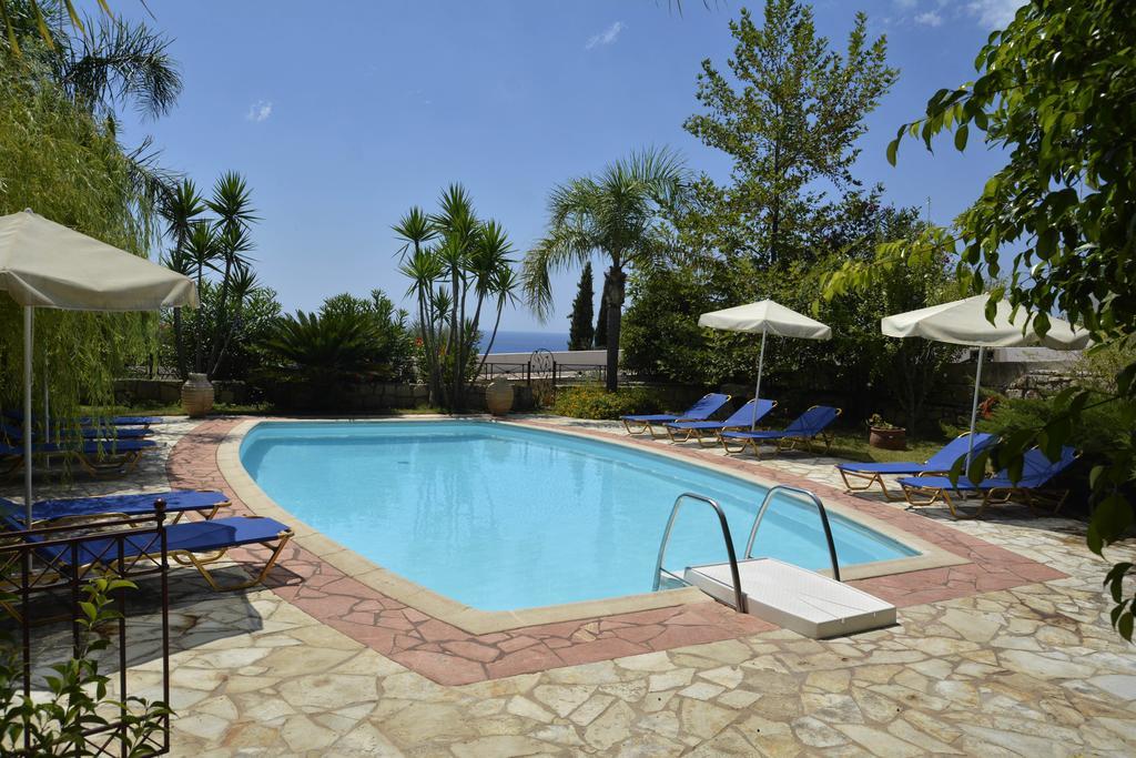 Apartment Christoforos *