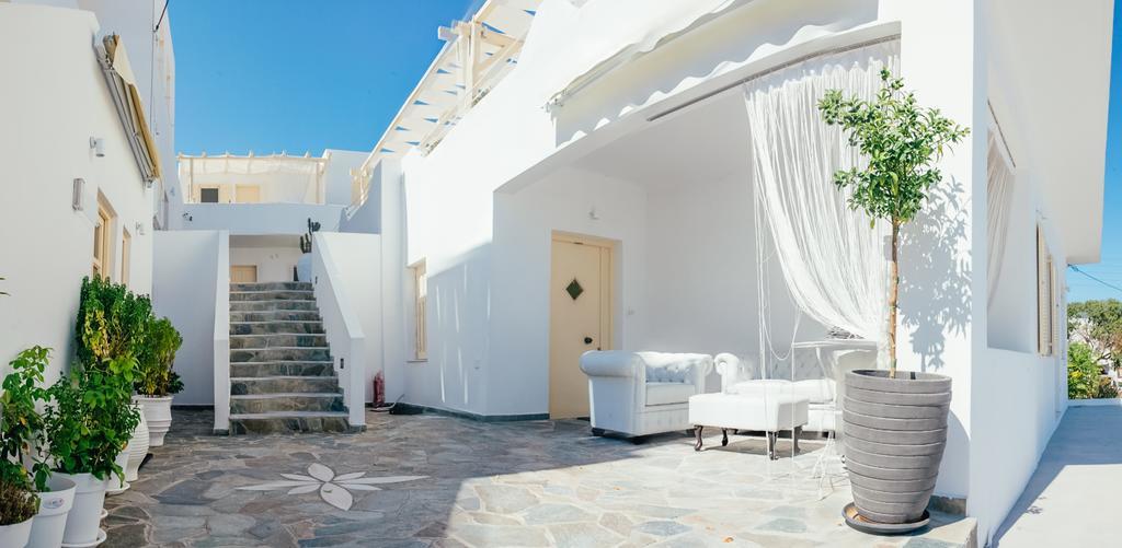 The White Adamantas (Milos)