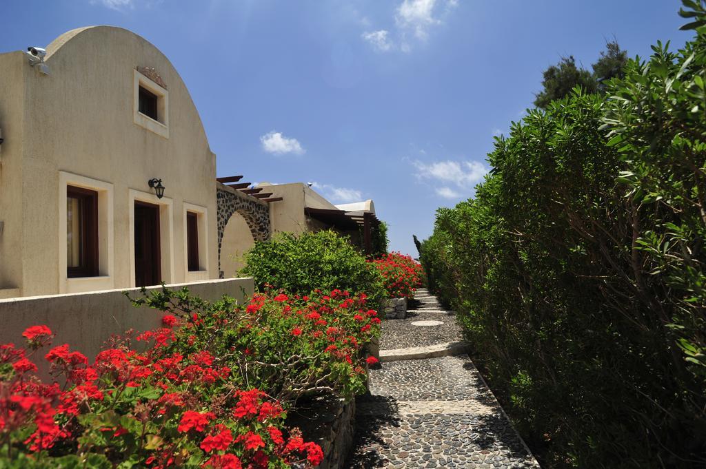 Aparthotel Birds - Including Car 3*