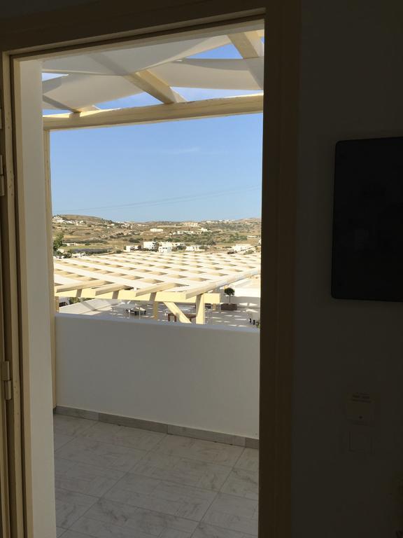 Bed & Breakfast The White Adamantas (Milos)