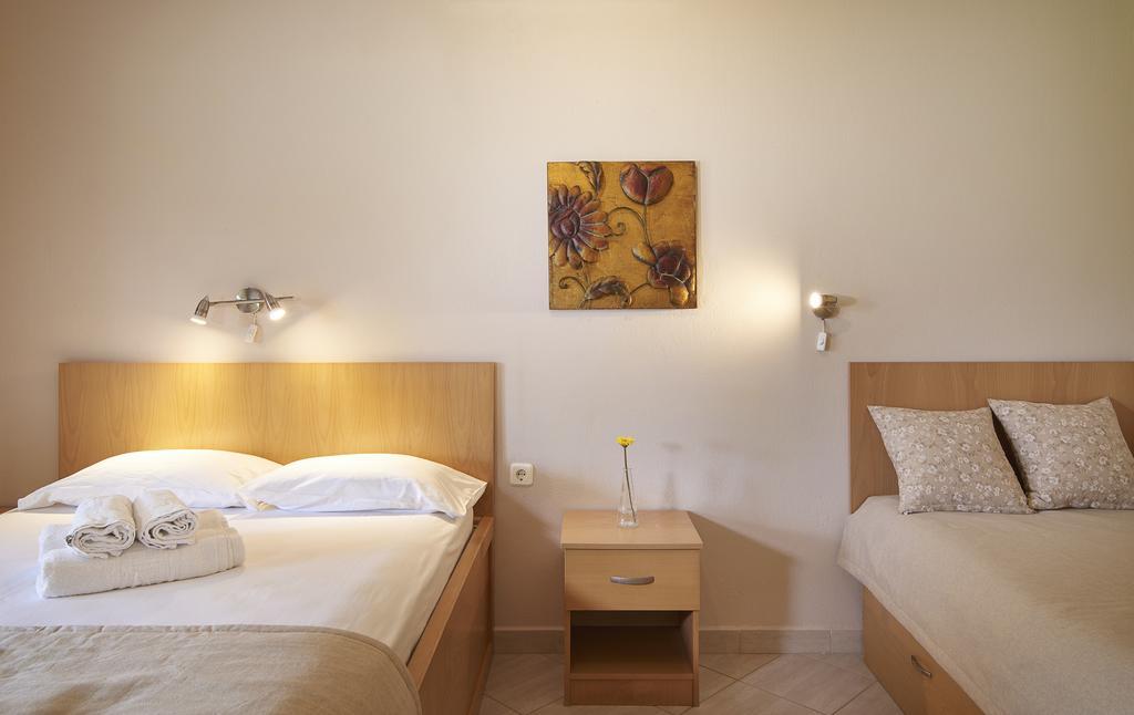 Top Studios Guest house Vourvourou