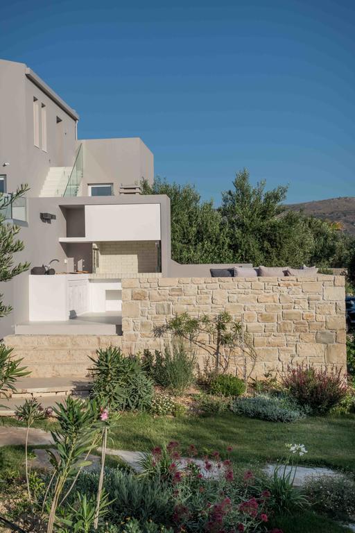 White Grace - A Seductive World Of Luxury Villa