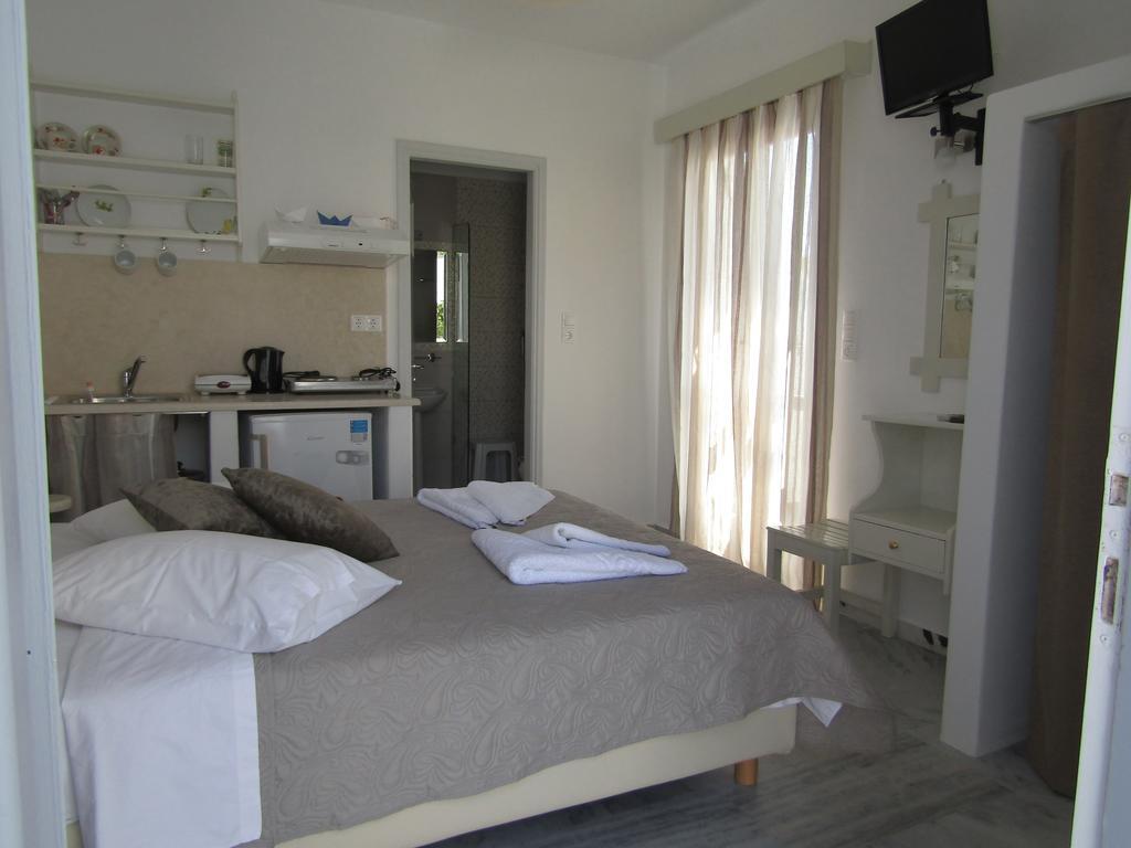 Theofanis 3* Agia Anna (Naxos)