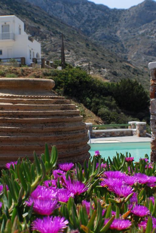 Guest house Xerolithia