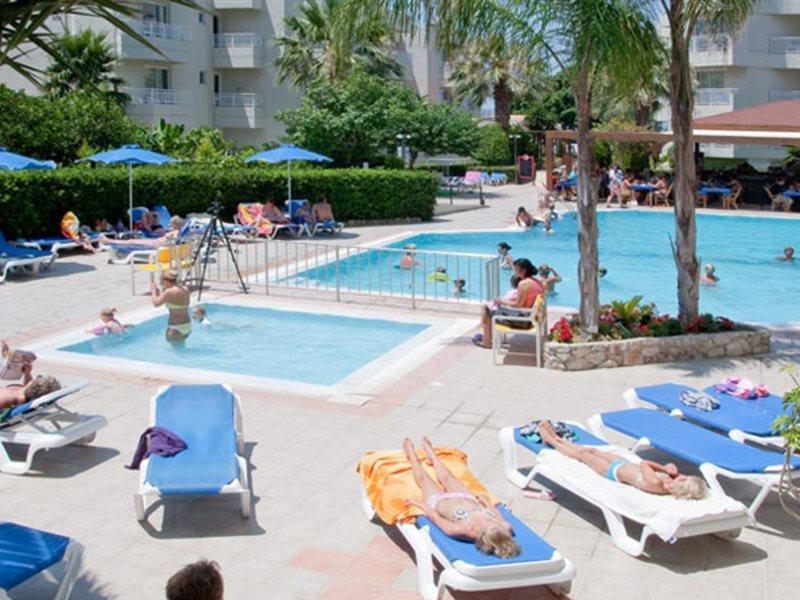 Poseidonia Aparthotel