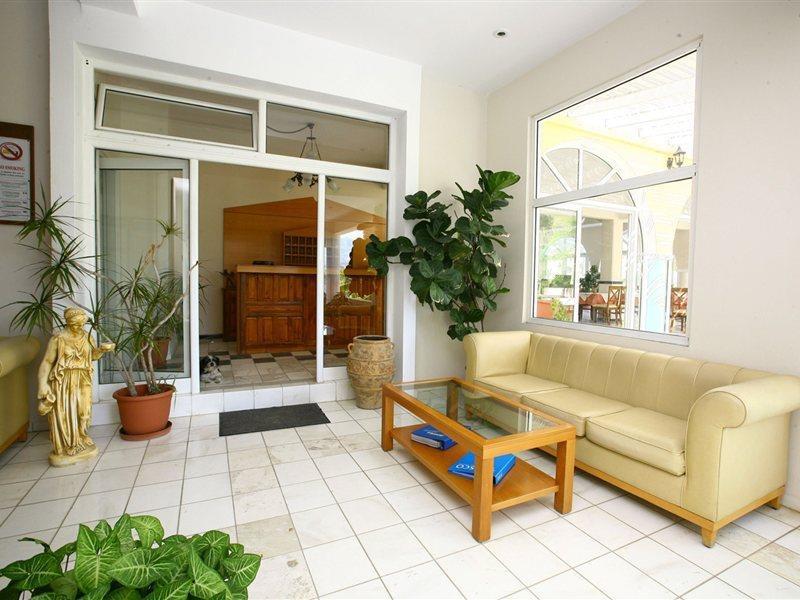 Cavo D' Oro Aparthotel