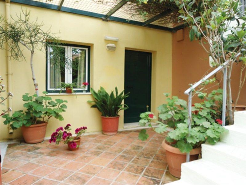 Aphea Village Aparthotel 3*