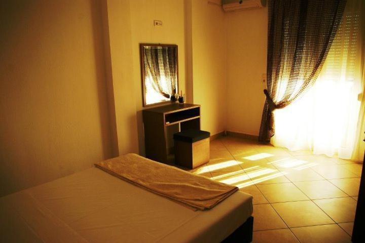 Inanthi Apartment *