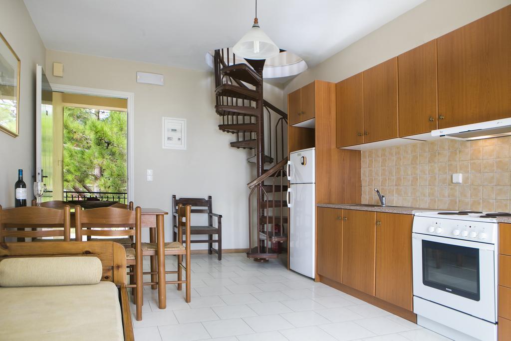 Irena Studios & Apartments * Svoronata