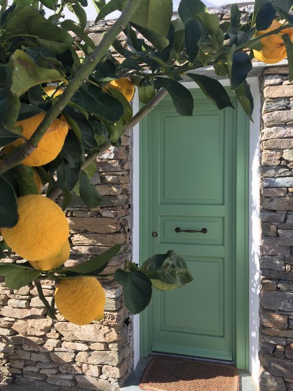 Geronti Moscha Apollonia (Sifnos)