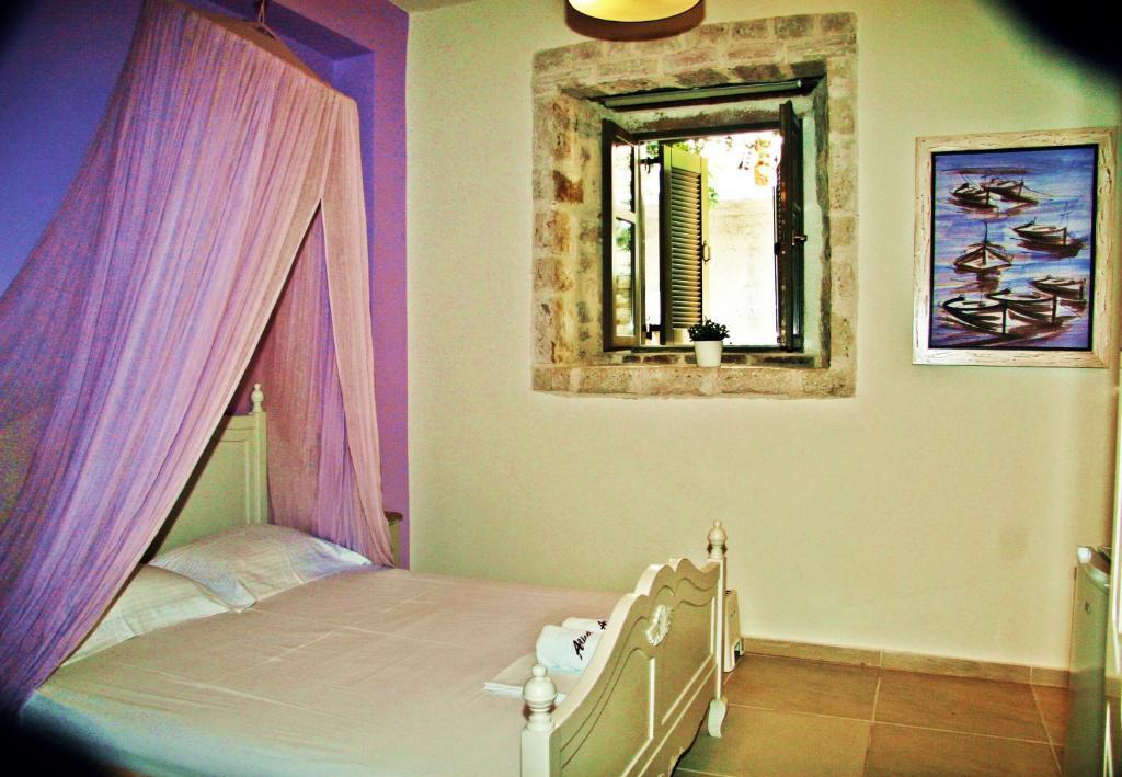 Alicelia Boutique Vathy (Ithaca)