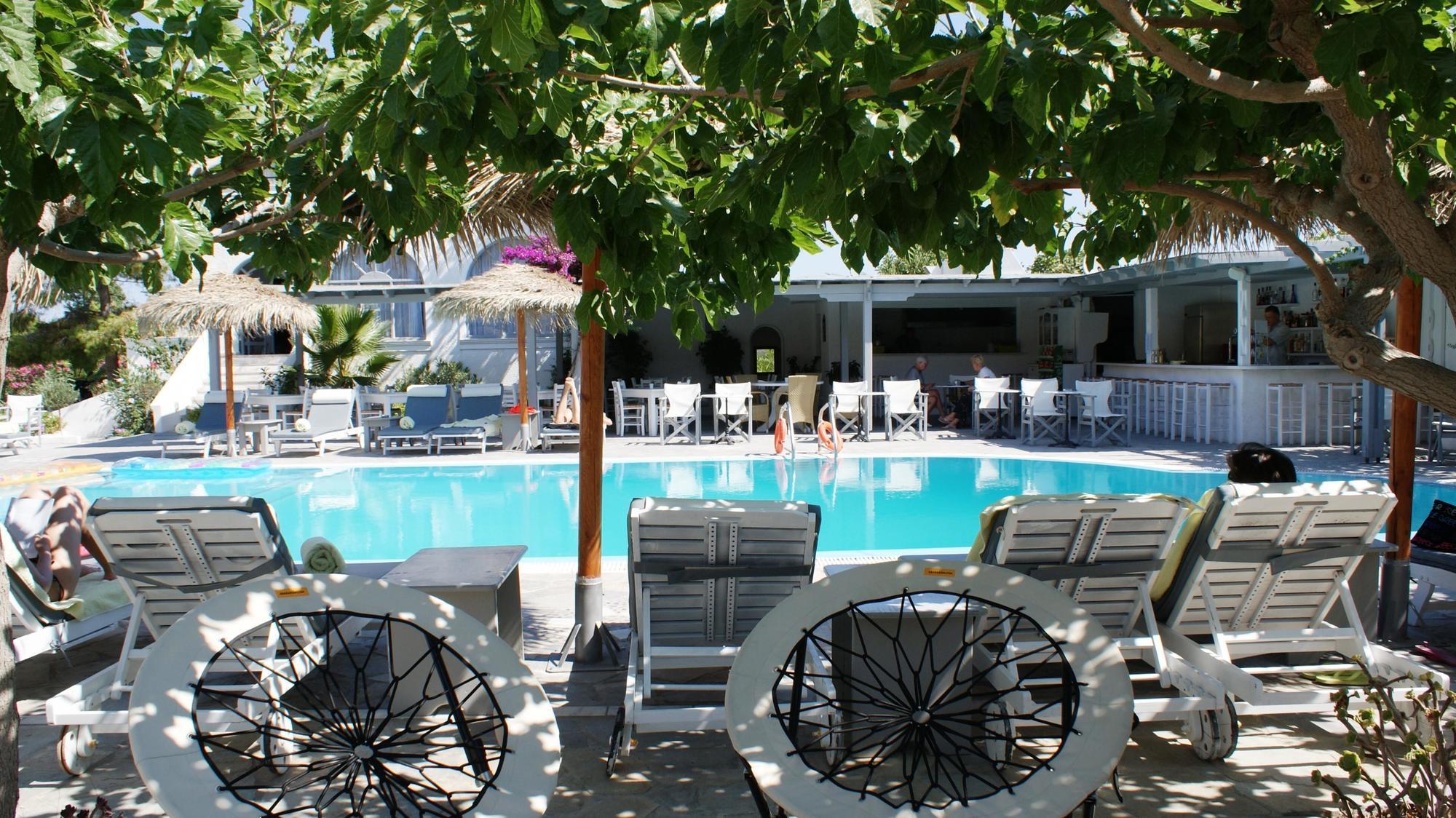 Alia Hotel Kamari (Santorini)