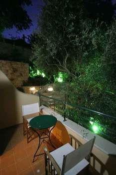 Agathes Traditional Houses 2* Kastellos