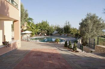 Agathes Traditional Houses Guest house 2*