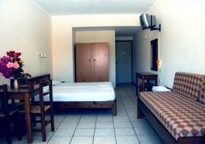 Aparthotel Matthias Adelianos Kampos