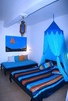 Callia Retreat Fira (Santorini)
