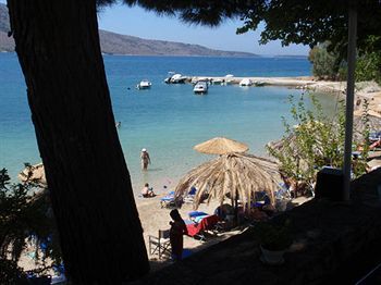 Plataria Hotel 3*