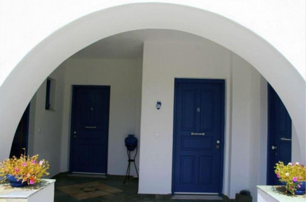 Pavlis & Apartment *
