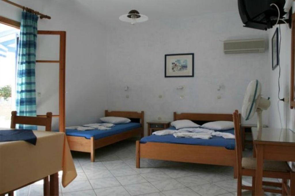 Pavlis & Apartment