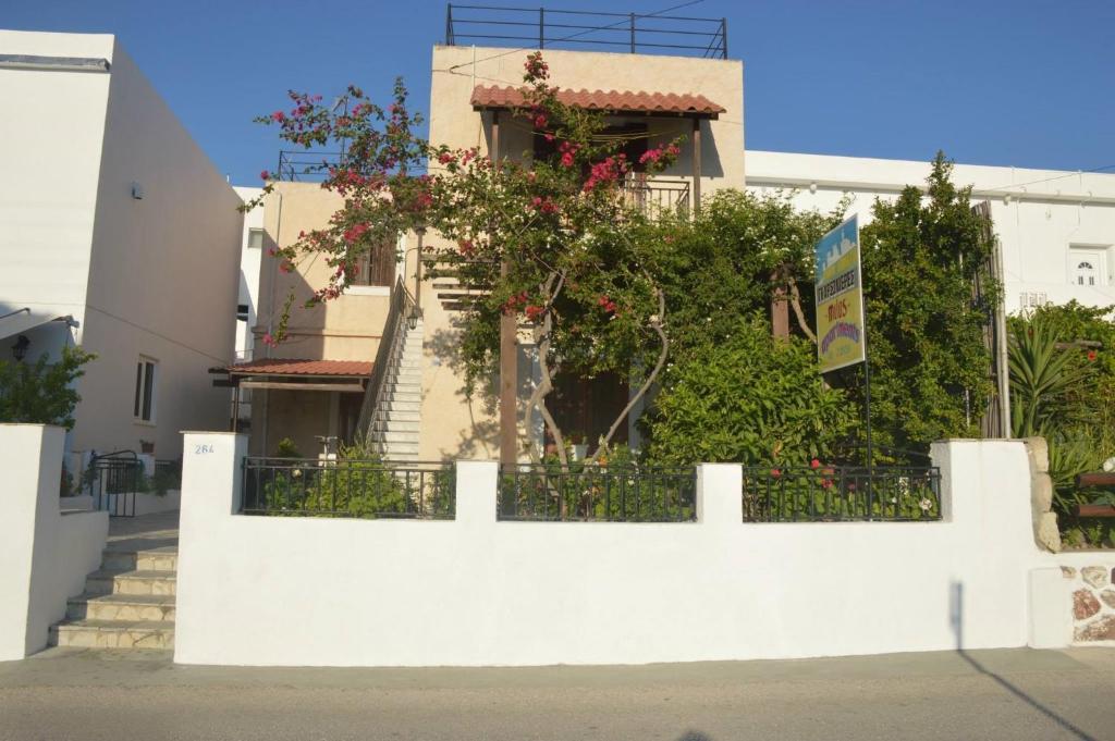 Apartment Milos