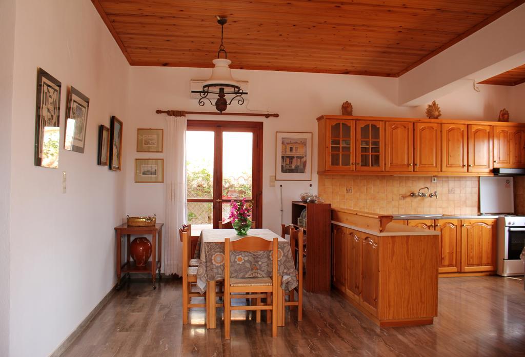 Holiday home Theros Beach House