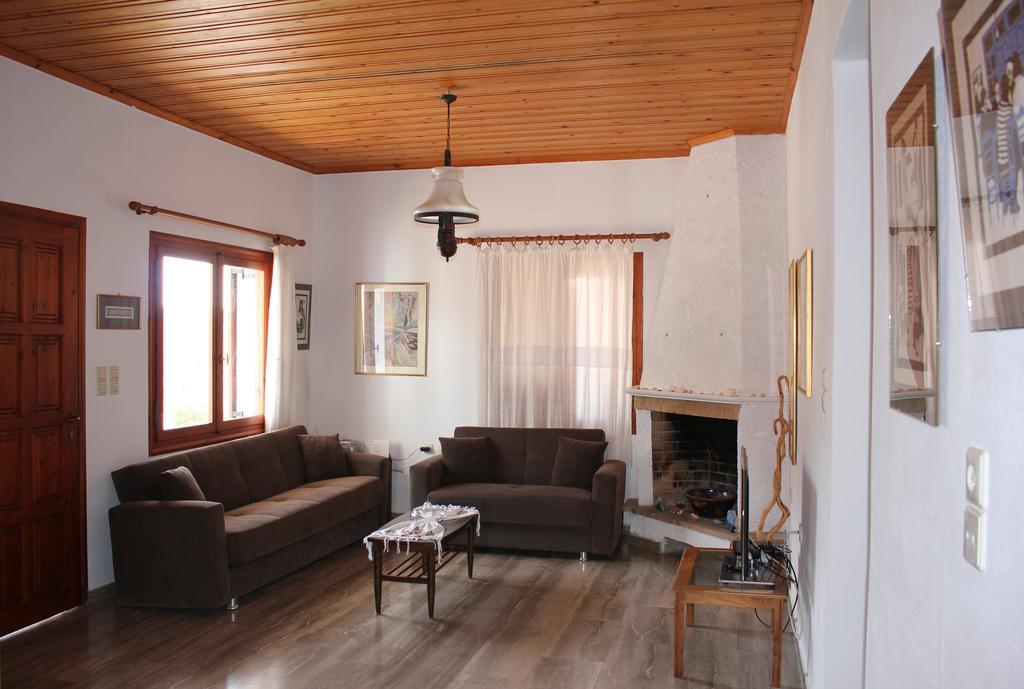 Theros Beach House *