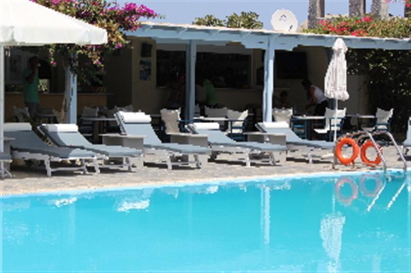 Hotel Alia Kamari (Santorini)