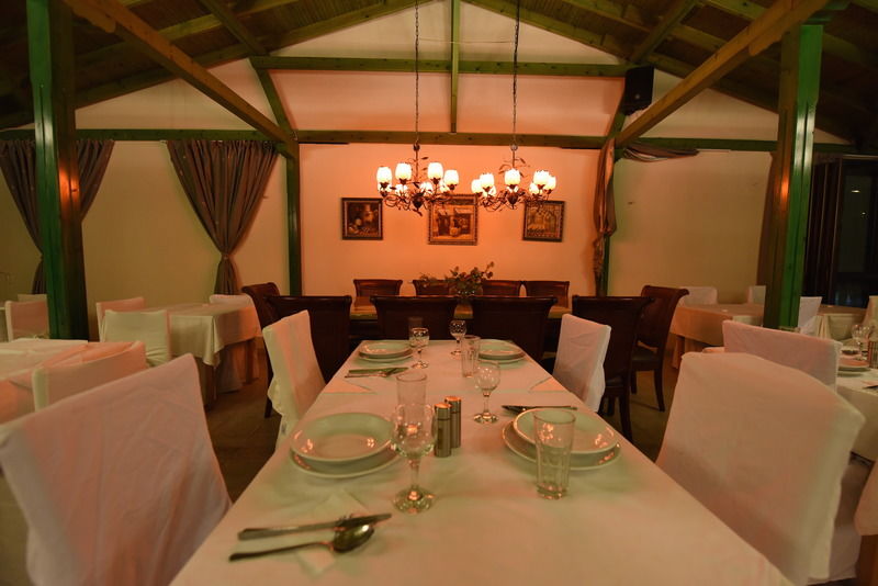 Pelli Hotel