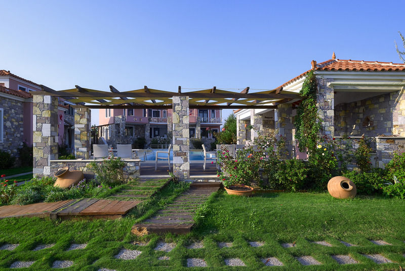 Apartment Aeolis & Apidias Lakos