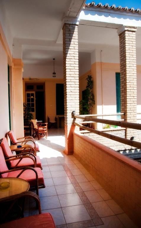 Hotel Avra