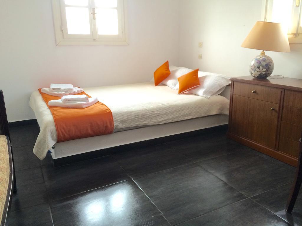 Traditional Ftelia (Mykonos)