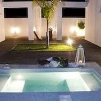 Reveli Estate Villa *