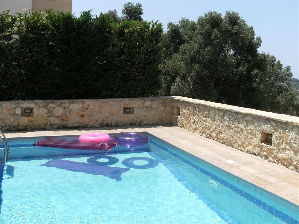 Helidonia Villas