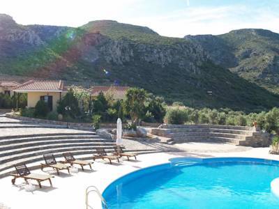 Village Aparthotel