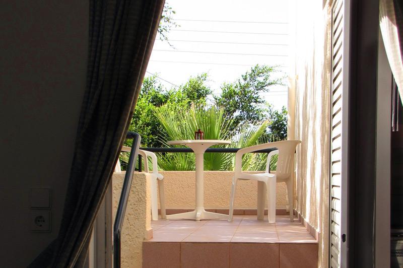 Elizabeth Apartment *