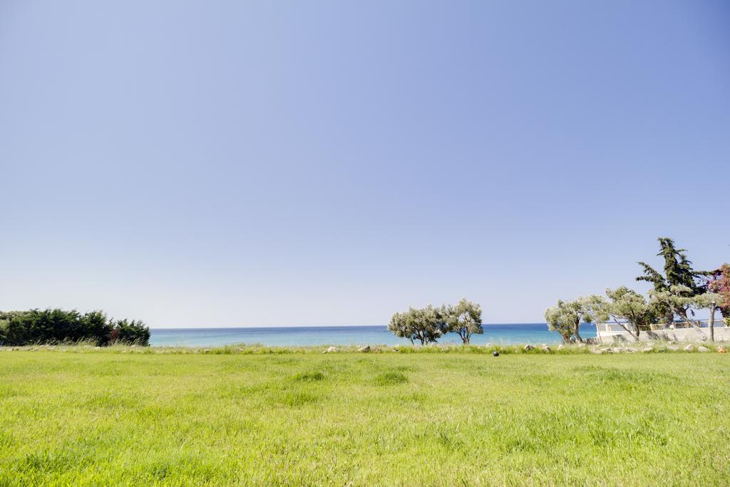 Kaloutsikos Sea Side