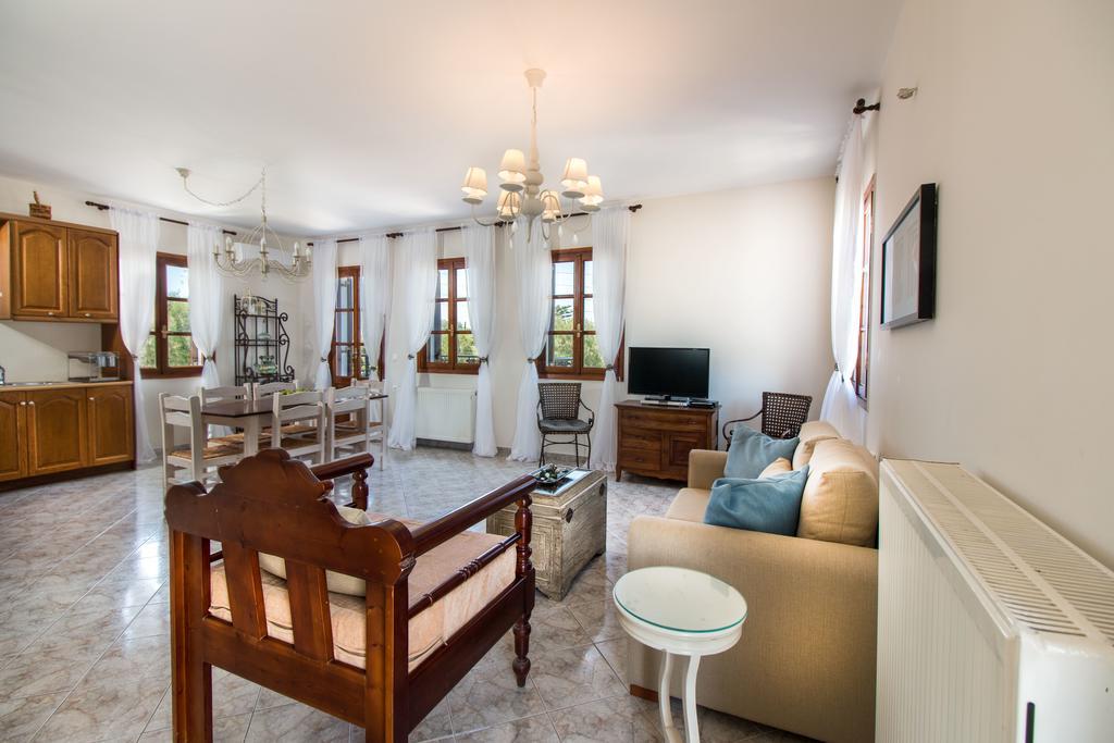 Iliana By The Beach Villa