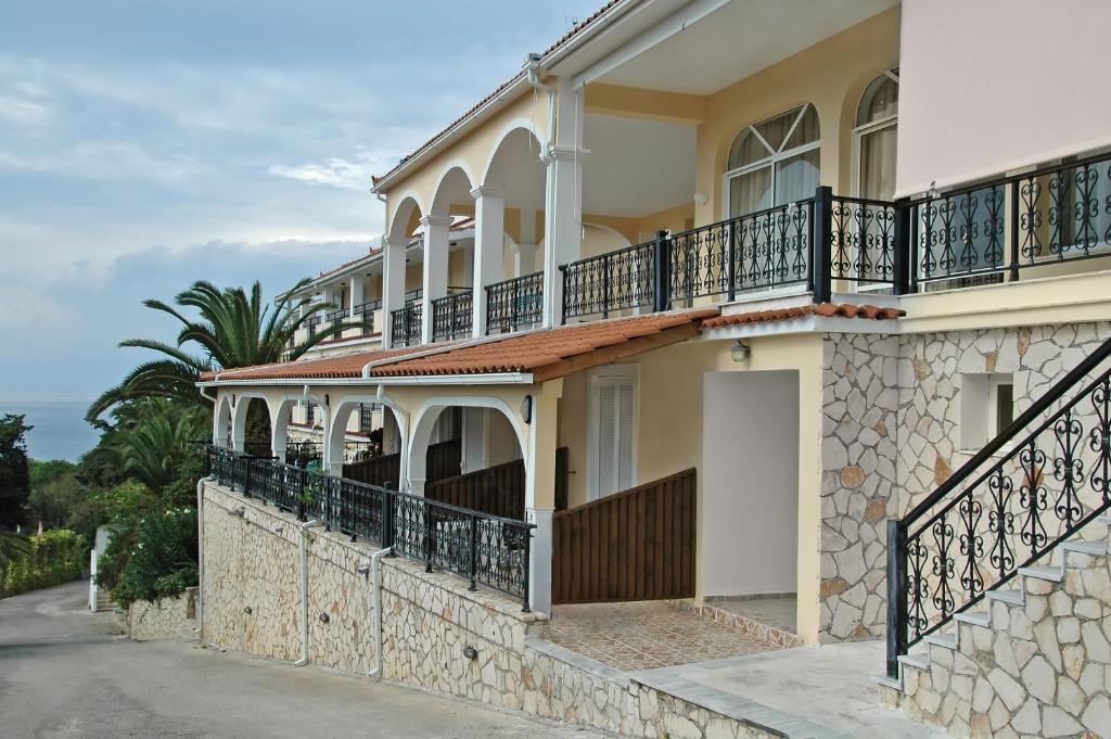 Zante Aparthotel 3*