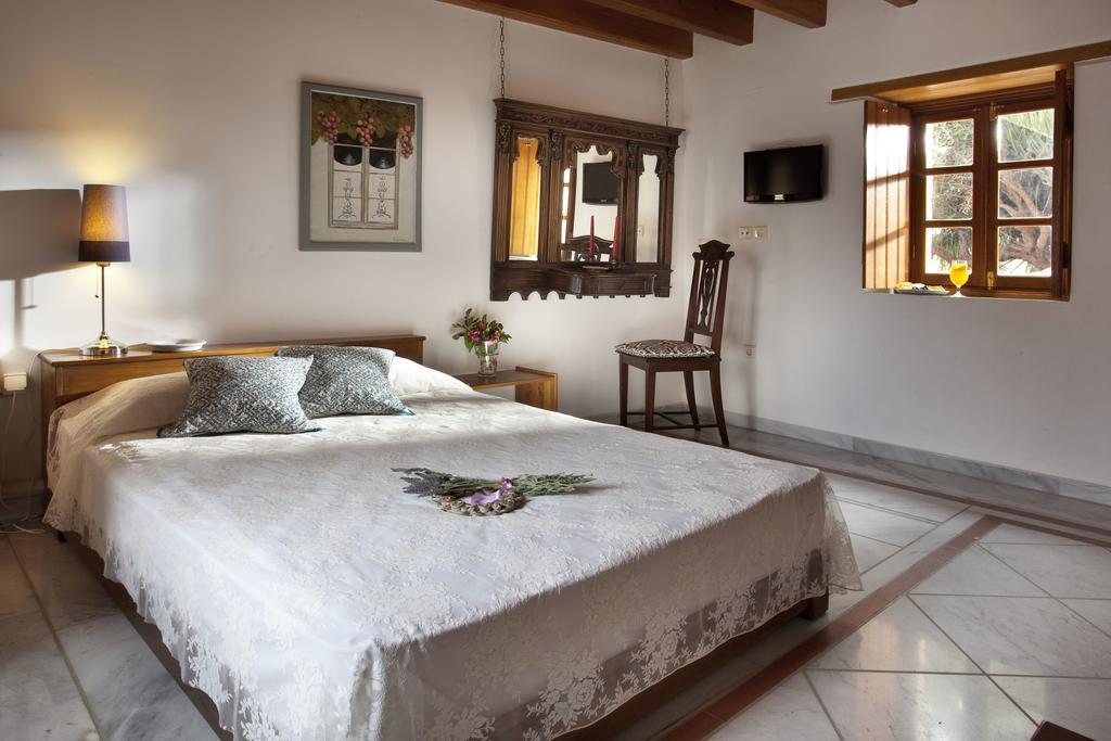 Theophano Art Guest house