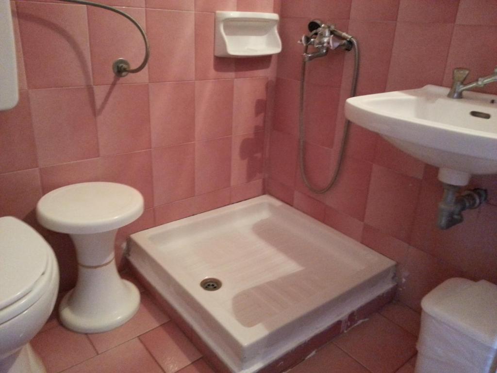 Rea Hotel 2*