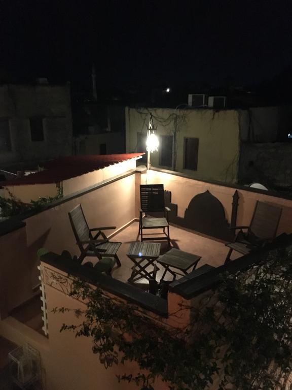 Attiki Hotel *