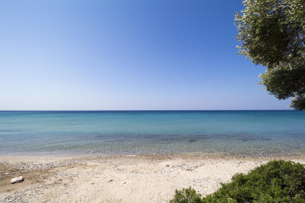 Kaloutsikos Sea Side Holiday home *