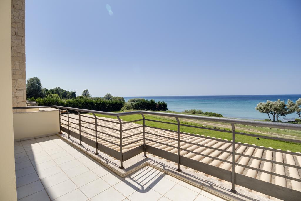 Holiday home Kaloutsikos Sea Side