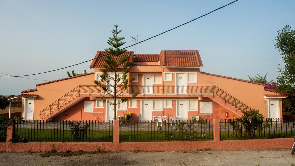 Paradise Aparthotel 2*