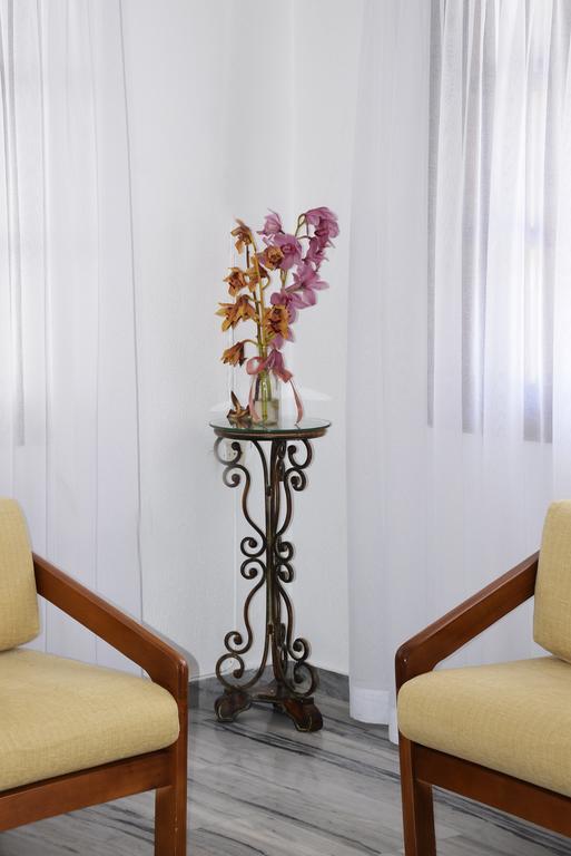 Hermes Aparthotel 2*