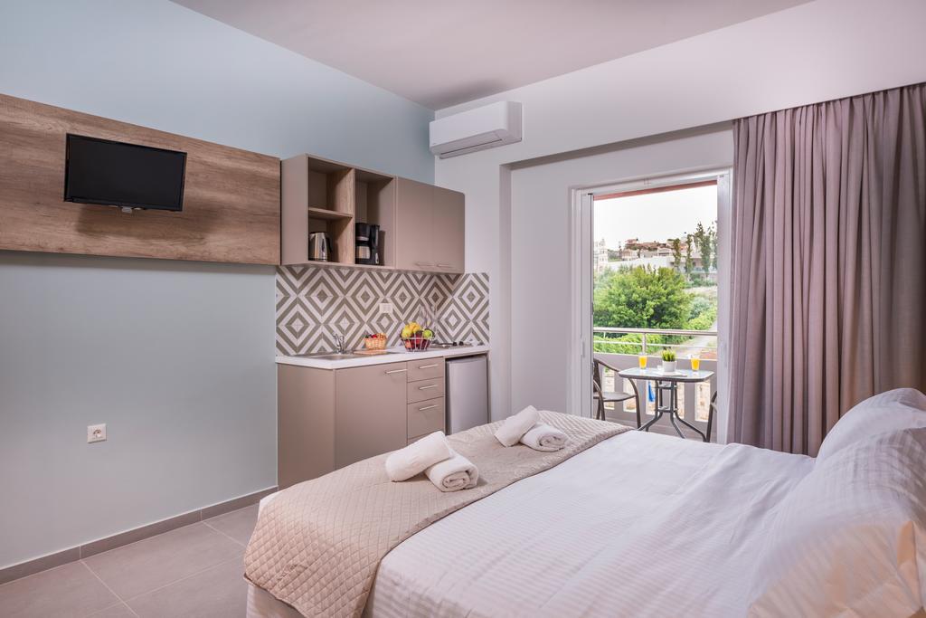 Aparthotel Irini Stalos