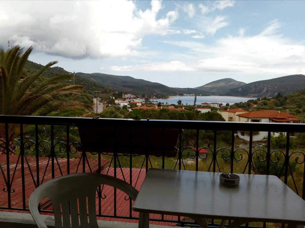 Guest house El Capitan Porto Koufo