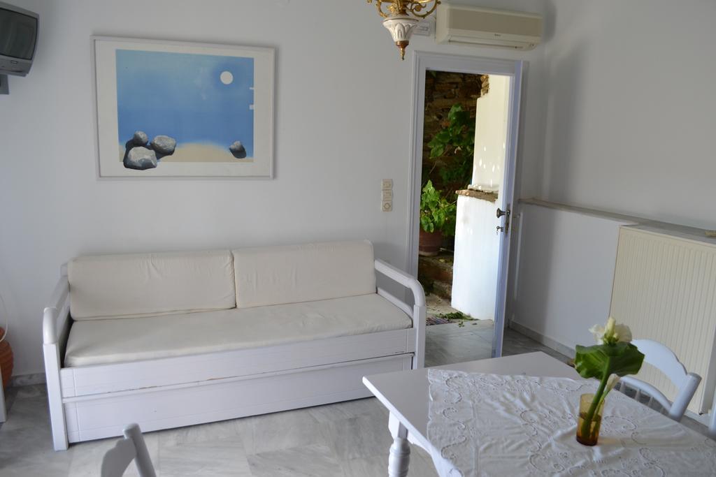 Ioanna Tinos Apartment Kionia