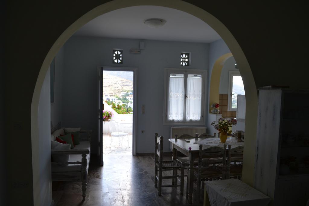 Ioanna Tinos Apartment *