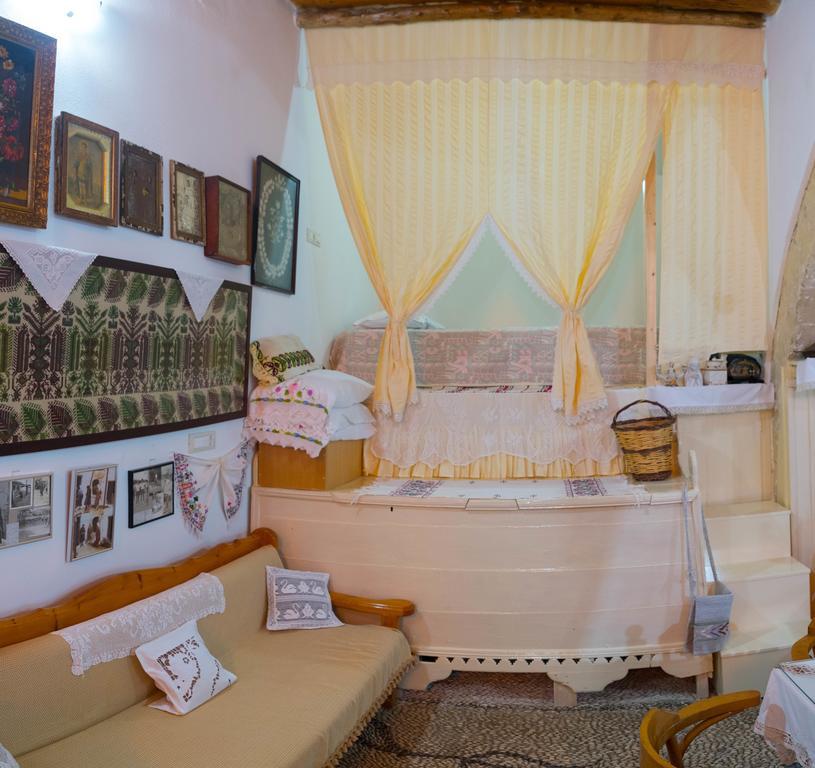 Kamariko Traditional House